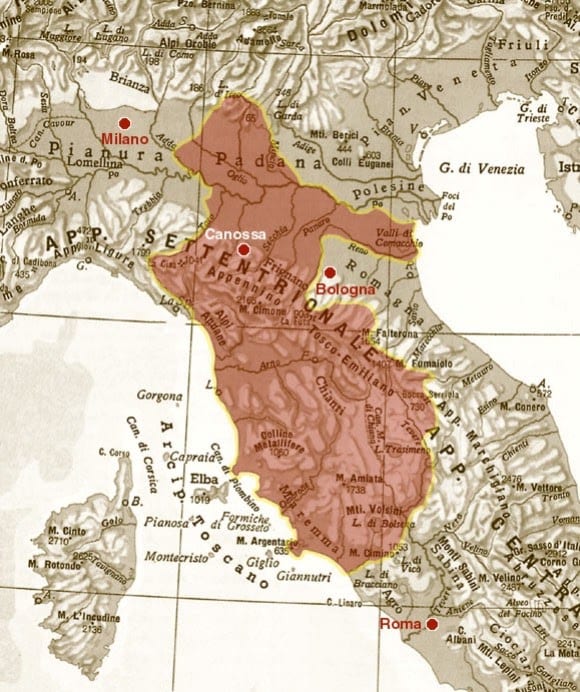 Carta dell'Italia centro-settentrionale con evidenziata in rosso l'estensione dei domini canossiani, dalla pianura padana alla Toscana.