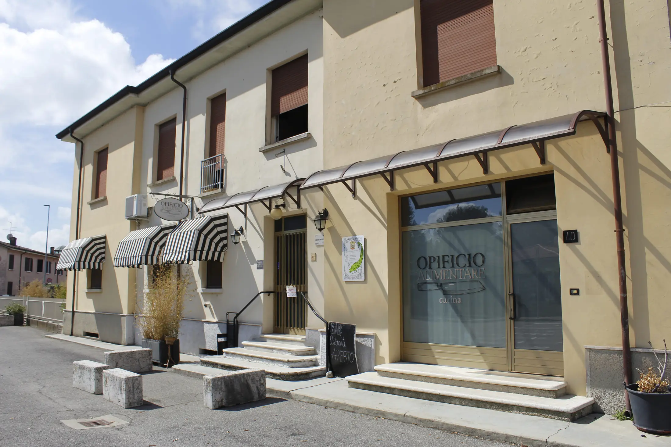 L'ingresso di Opificio Alimentare