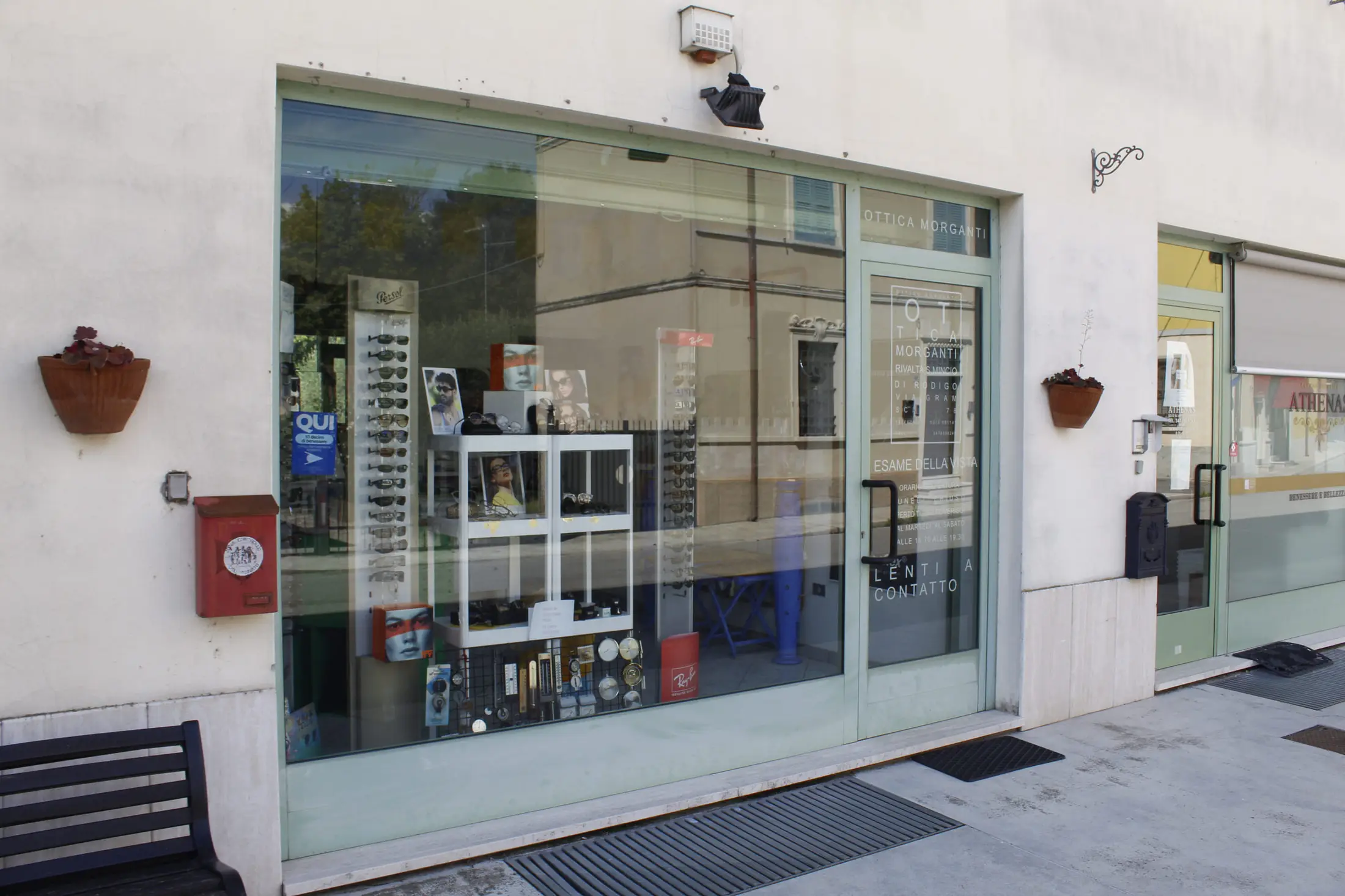 L'ingresso di Ottica Morganti
