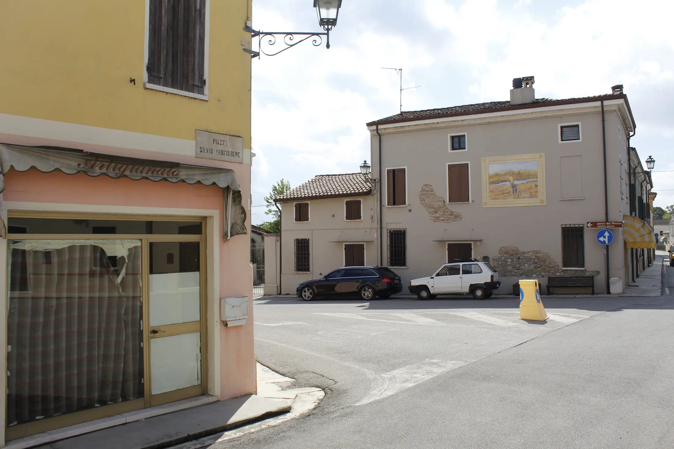 Piazza Silvio Arrivabene